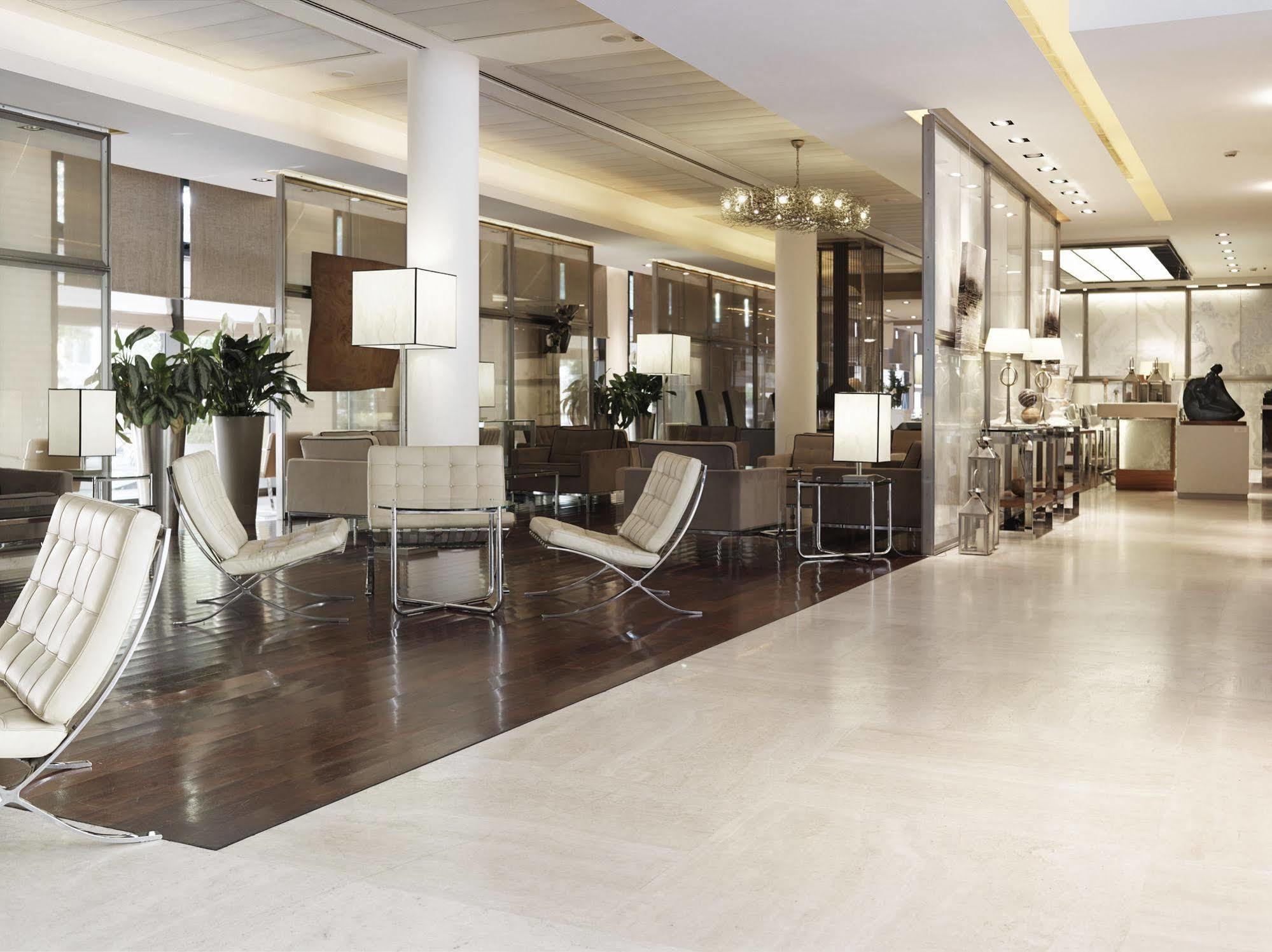Grand Hotel De La Ville Parma Exterior foto The lobby of the hotel