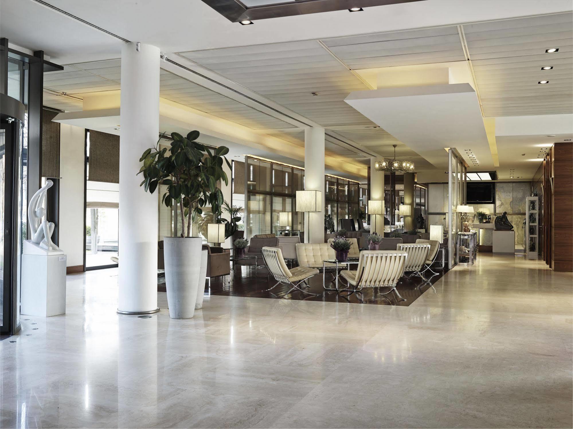 Grand Hotel De La Ville Parma Exterior foto Lobby